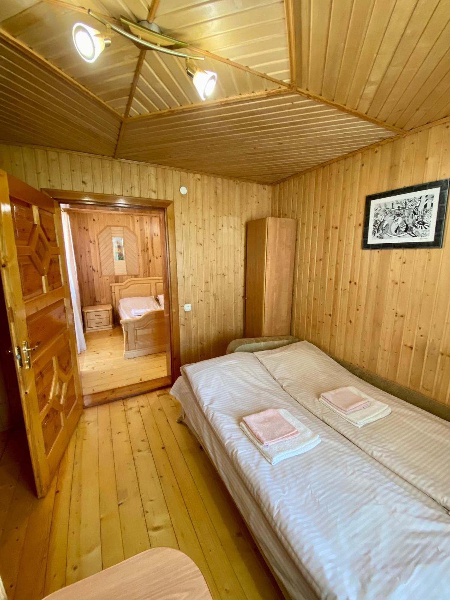Zyma_Lito Guest House Γιαρέμτσε Εξωτερικό φωτογραφία