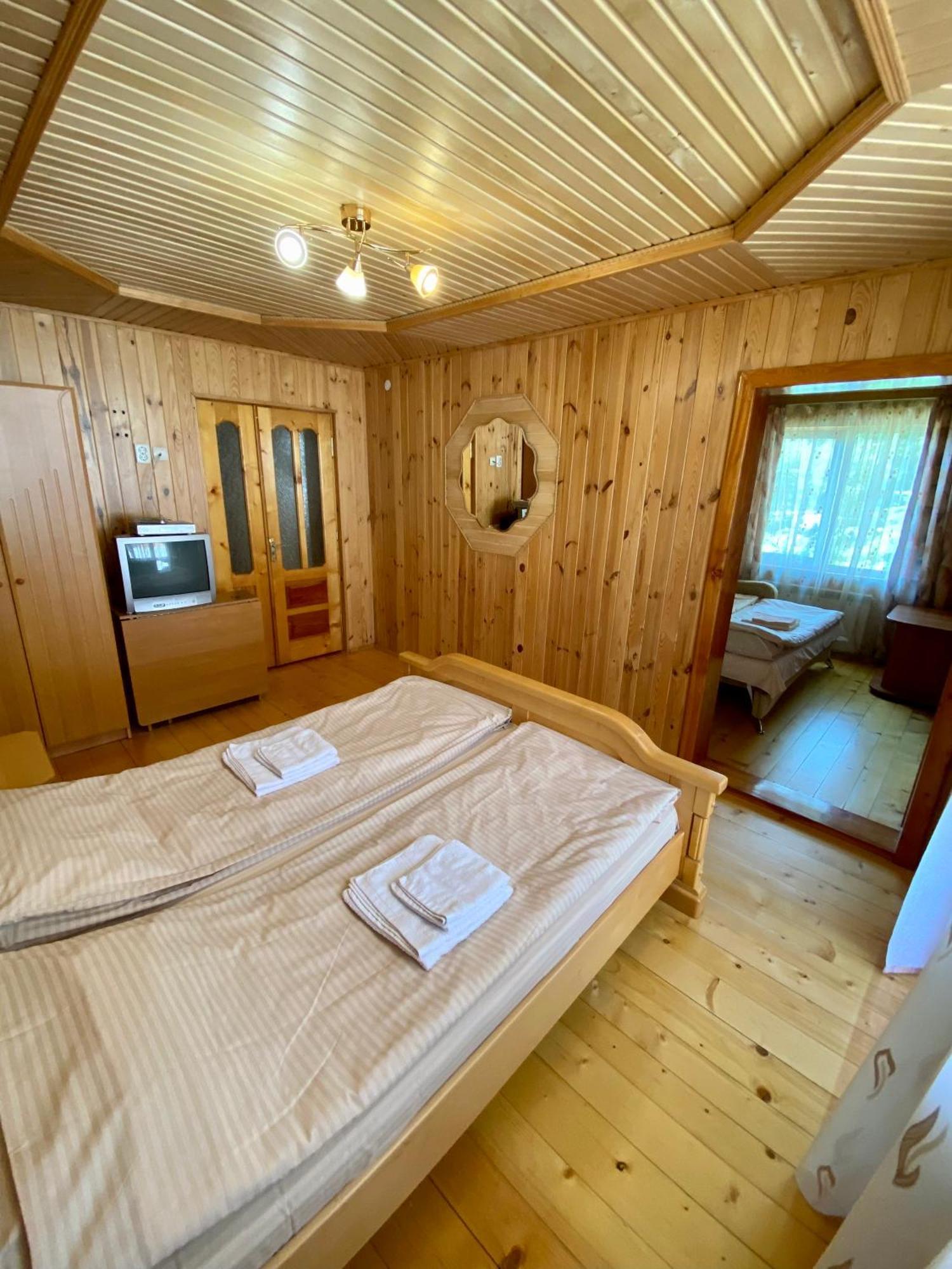 Zyma_Lito Guest House Γιαρέμτσε Εξωτερικό φωτογραφία